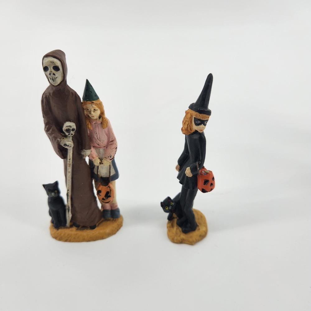 Halloween Village Set Haunted Houses Trick or Treaters Ghost Pumpkin Decor 4pc - Picture 7 of 9